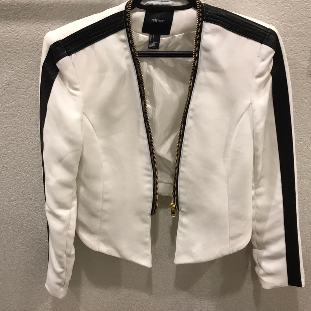 Forever 21 white, black & gold zippered blazer
